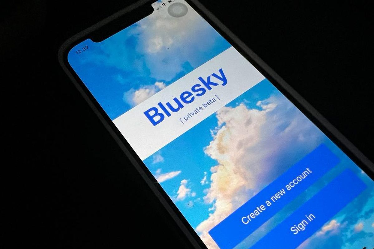 Bluesky, jejaring sosial dengan konsep desentralisasi, memperkenalkan aplikasi baru bernama Flashes, yang dirancang untuk bersaing dengan Instagram dalam hal berbagi foto dan video.