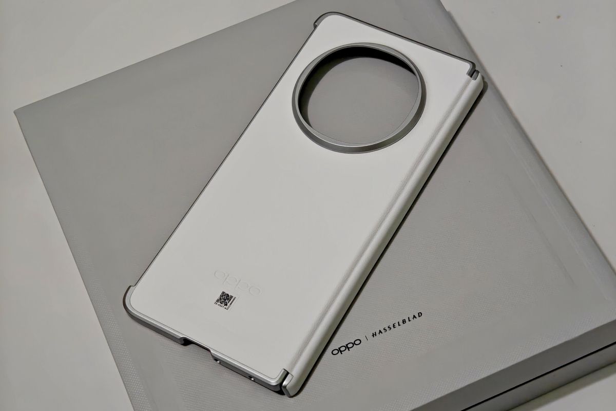 Kesan Pertama Menggenggam HP Lipat Oppo Find N5: Lebih Besar, Lebih Ringan