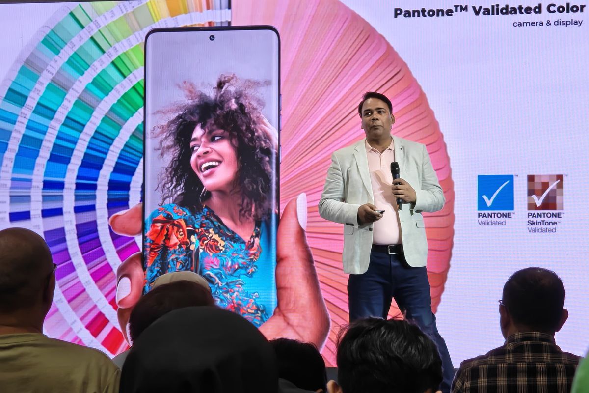 Motorola Edge 60 Fusion Resmi Hadir di Indonesia dengan Layar Melengkung yang Memukau